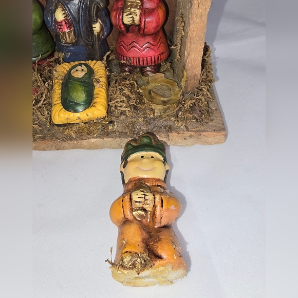 Tii Collections Small Christmas Nativity - Picture 3 of 6